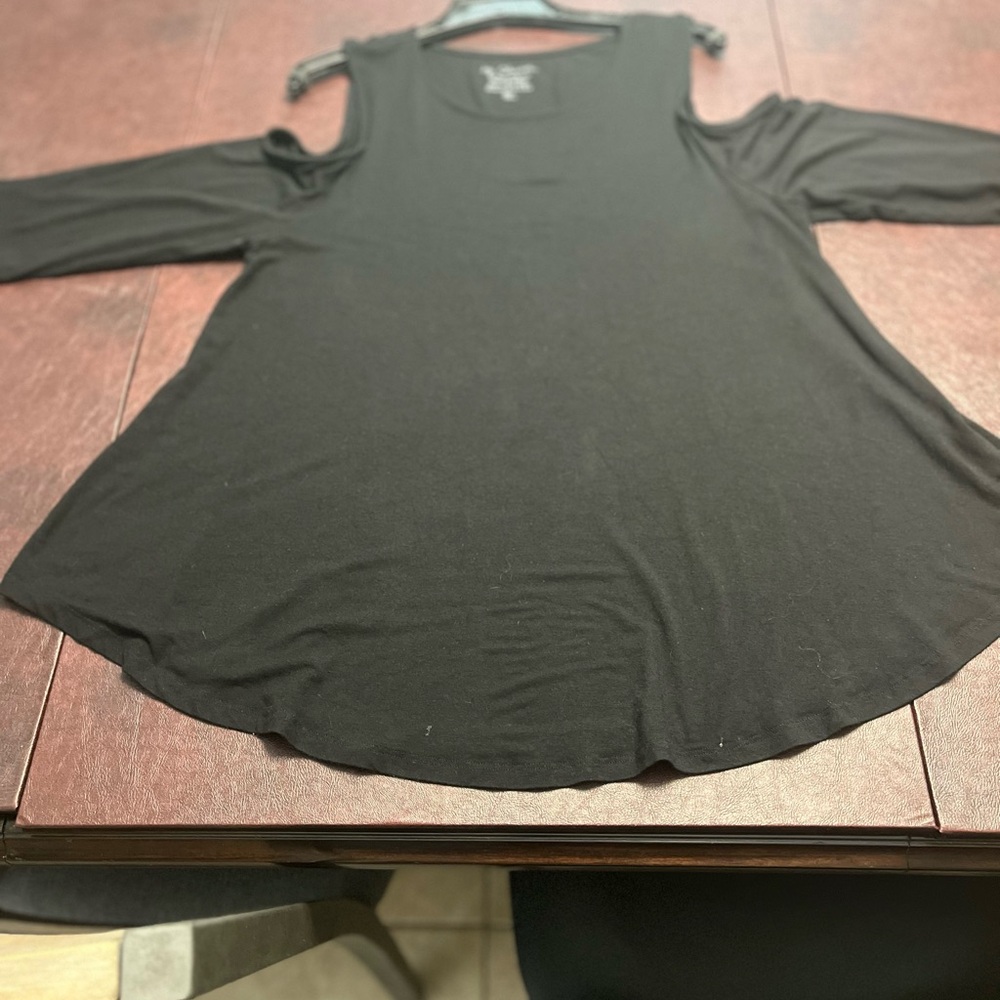 Chico's Black Cold Shoulder Long Sleeve Top